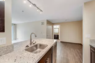 6400 Christie Ave, Emeryville, CA 94608 - Photo 8