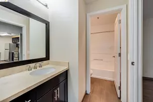 6400 Christie Ave, Emeryville, CA 94608 - Photo 16