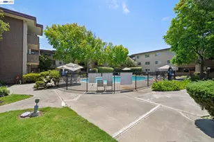 1327 Webster St, Alameda, CA 94501 - Photo 44