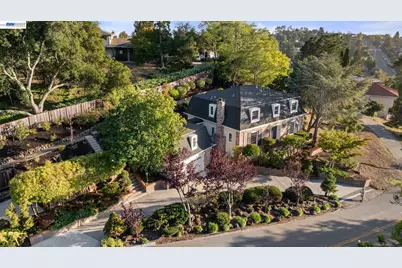 4571 Ewing Rd, Castro Valley, CA 94546 - Photo 4