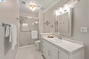 4571 Ewing Rd, Castro Valley, CA 94546 - Photo 36