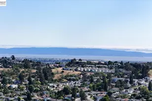 17888 Mayflower Dr, Castro Valley, CA 94546 - Photo 64