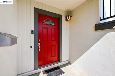 17888 Mayflower Dr, Castro Valley, CA 94546 - Photo 4