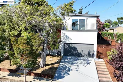 17888 Mayflower Dr, Castro Valley, CA 94546 - Photo 2