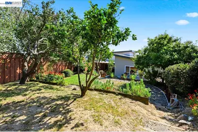 17888 Mayflower Dr, Castro Valley, CA 94546 - Photo 46