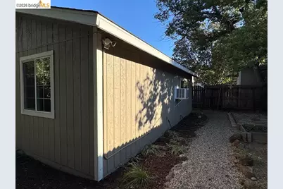 208 Circuit Dr, Roseville, CA 95678 - Photo 4