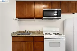 21585 Montgomery St, Hayward, CA 94541 - Photo 16