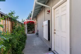 423 Duperu Dr, Crockett, CA 94525 - Photo 40