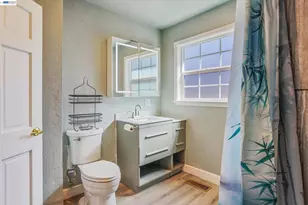 3932 Altamont Ave, Oakland, CA 94605 - Photo 14