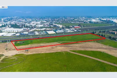 475 Quintal Rd, Manteca, CA 95337 - Photo 4