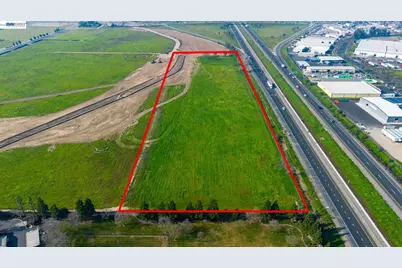 475 Quintal Rd, Manteca, CA 95337 - Photo 2