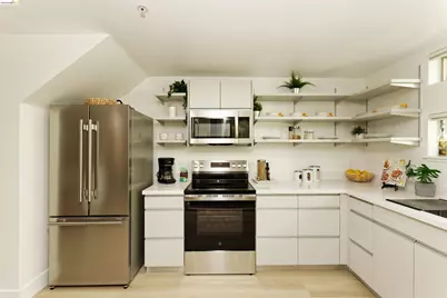 1201 Pine St #315, Oakland, CA 94607 - Photo 2