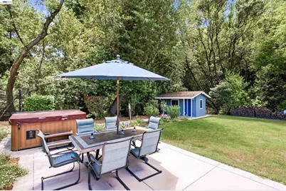 25477 Palomares Rd, Castro Valley, CA 94552 - Photo 14
