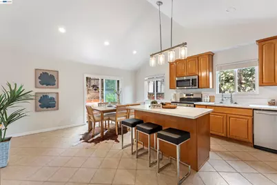 19435 Yuma St, Castro Valley, CA 94546 - Photo 8