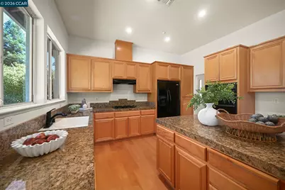 1895 Renee Way, Concord, CA 94521 - Photo 14