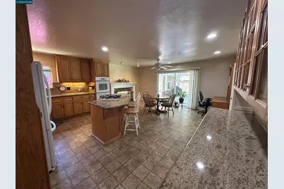 1707 Bishop Dr, Concord, CA 94521 - Photo 4