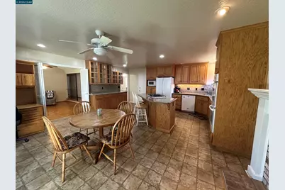 1707 Bishop Dr, Concord, CA 94521 - Photo 6