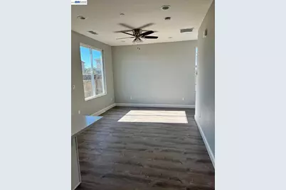 1556 Oliveira Dr, Mountain House, CA 95391 - Photo 20