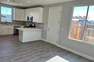 1556 Oliveira Dr, Mountain House, CA 95391 - Photo 12