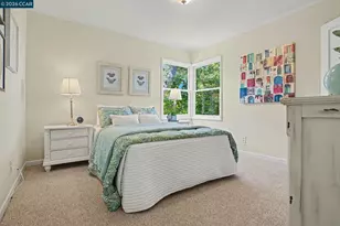 980 Hawthorn Dr, Lafayette, CA 94549 - Photo 22