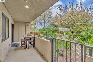 1201 Alta Vista Dr, Walnut Creek, CA 94596 - Photo 30