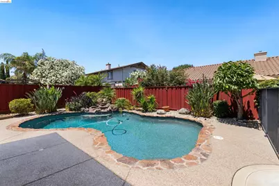 647 Macadamia Ct, Brentwood, CA 94513 - Photo 38