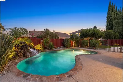 647 Macadamia Ct, Brentwood, CA 94513 - Photo 54