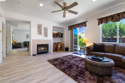 647 Macadamia Ct, Brentwood, CA 94513 - Photo 14