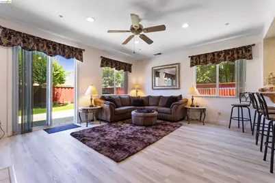 647 Macadamia Ct, Brentwood, CA 94513 - Photo 12