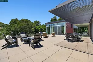 2 Crane Ct, Orinda, CA 94563 - Photo 16