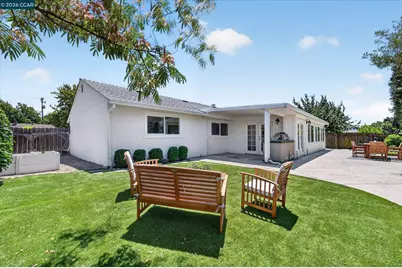 160 Cleopatra Dr, Pleasant Hill, CA 94523 - Photo 24