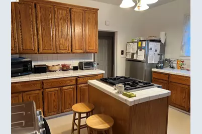 3788 Lakeshore, Oakland, CA 94610 - Photo 10