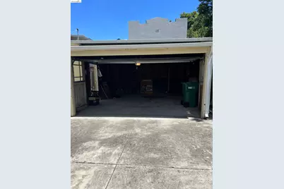 3788 Lakeshore, Oakland, CA 94610 - Photo 12