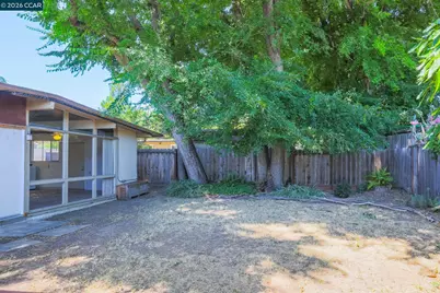 210 Riley Dr, Pacheco, CA 94553 - Photo 4