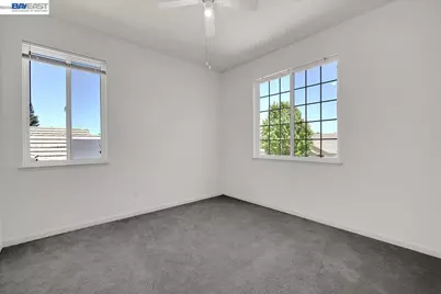 10433 Lone Star Way, Stockton, CA 95209 - Photo 18