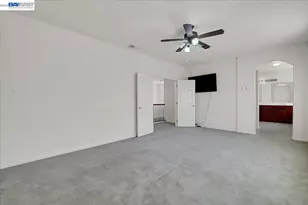 10433 Lone Star Way, Stockton, CA 95209 - Photo 22