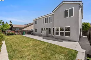 10433 Lone Star Way, Stockton, CA 95209 - Photo 24
