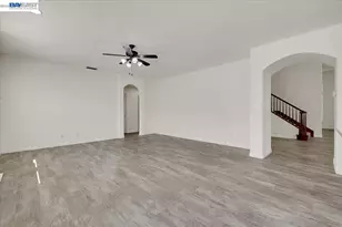 10433 Lone Star Way, Stockton, CA 95209 - Photo 10