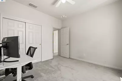 10433 Lone Star Way, Stockton, CA 95209 - Photo 22