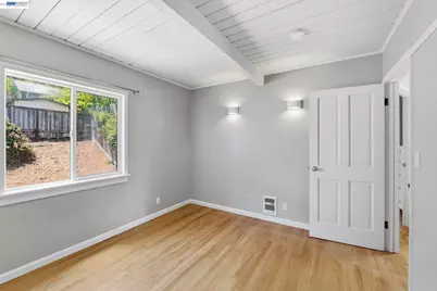 780 Goettingen St, San Francisco, CA 94134 - Photo 18