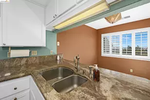 21103 Gary Dr, Hayward, CA 94546 - Photo 16