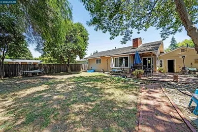 1481 Davis Ave, Concord, CA 94518 - Photo 28