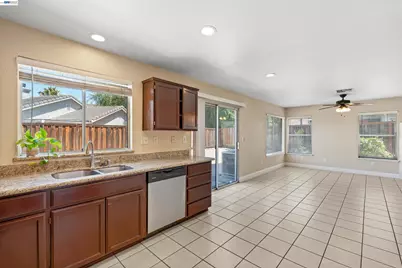 3264 Ernest Dr, Tracy, CA 95376 - Photo 16