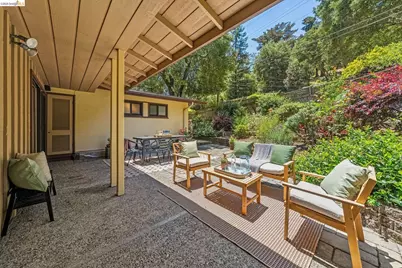 7200 Saroni Dr, Oakland, CA 94611 - Photo 60