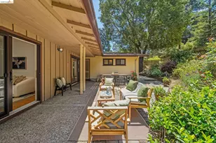 7200 Saroni Dr, Oakland, CA 94611 - Photo 18