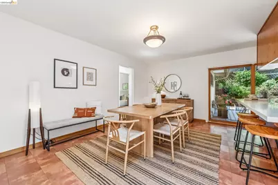 7200 Saroni Dr, Oakland, CA 94611 - Photo 22
