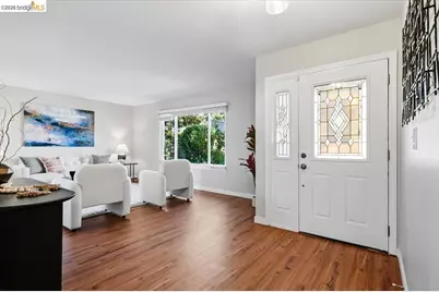 733 Daffodil Way, Concord, CA 94518 - Photo 4