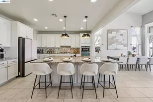 130 Benmore Dr, Hayward, CA 94542 - Photo 6