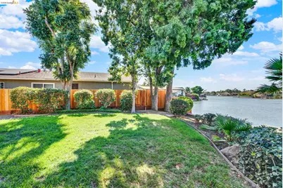 8 Lake Dr, Antioch, CA 94509 - Photo 74