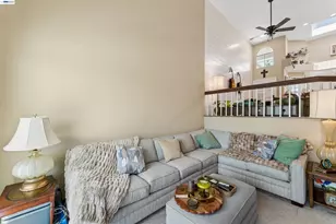 24448 Hampton Dr, Santa Clarita, CA 91355 - Photo 30